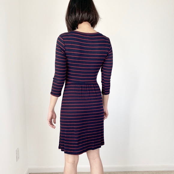 CREW NECK WAIST TIE STRIPED DRESS - Picture 10 of 11